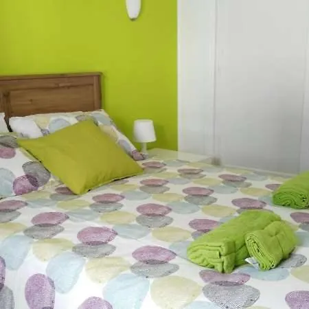 Sleeps 4 Pool Wifi T691569 Apartamento Costa Teguise