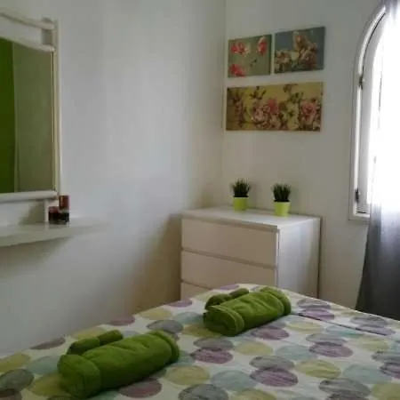 Sleeps 4 Pool Wifi T691569