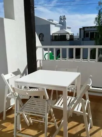 Apartman Sleeps 4 Pool Wifi T691569 *
